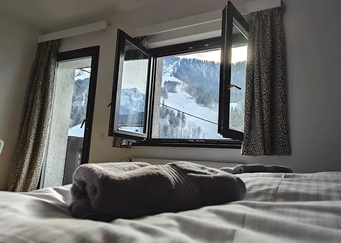 Hisa Miha Stunning Spacious House & Apartment Podkoren Kranjska Gora