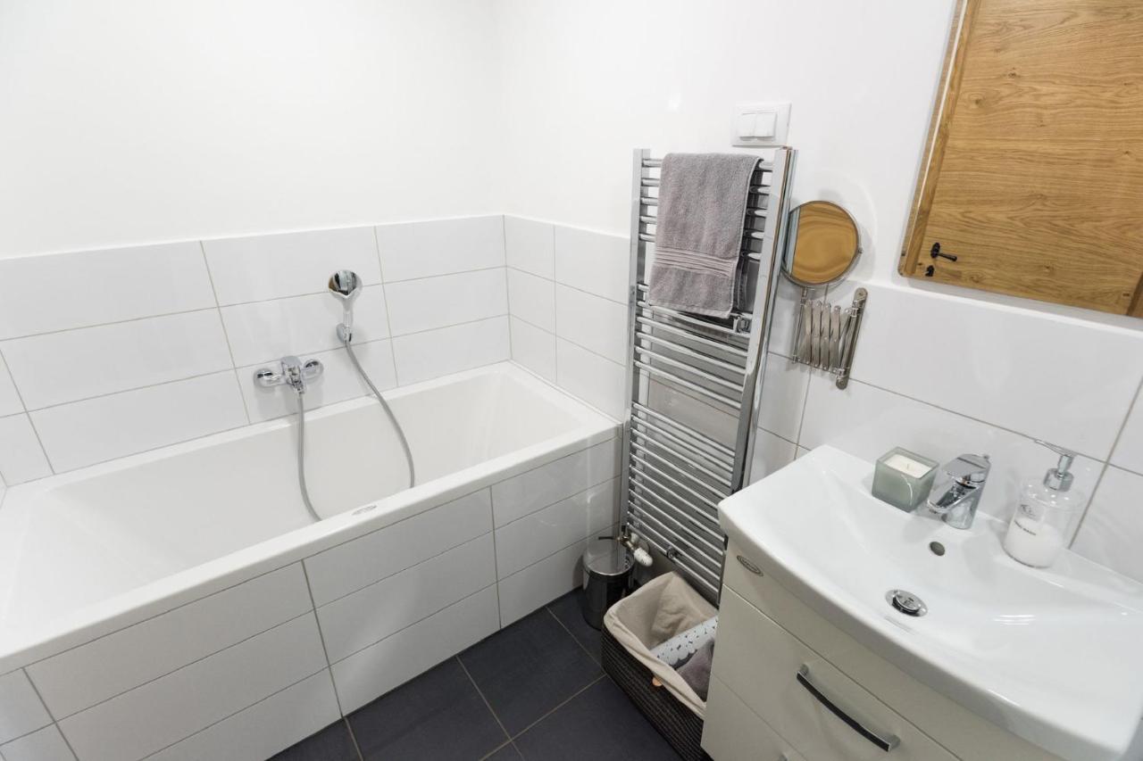Apartment Hisa Miha Stunning Spacious House & Podkoren