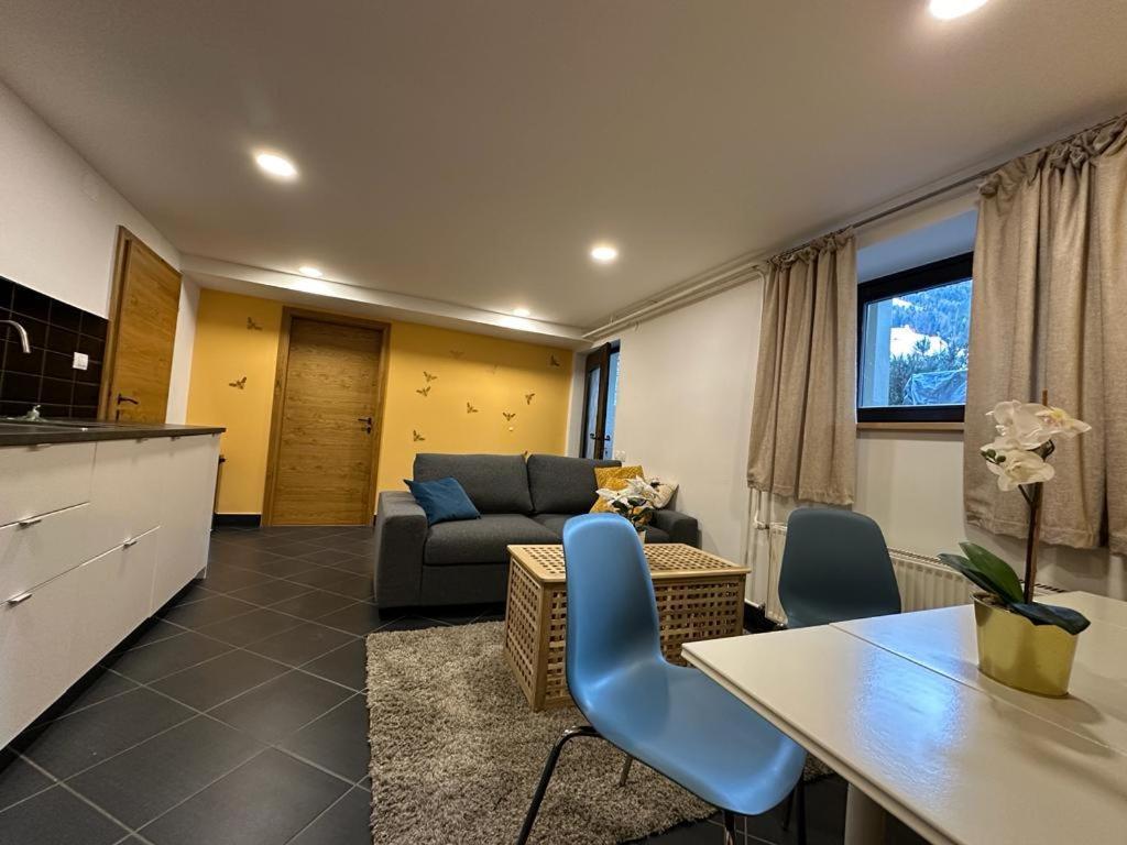 Hisa Miha Stunning Spacious House & Podkoren Apartment