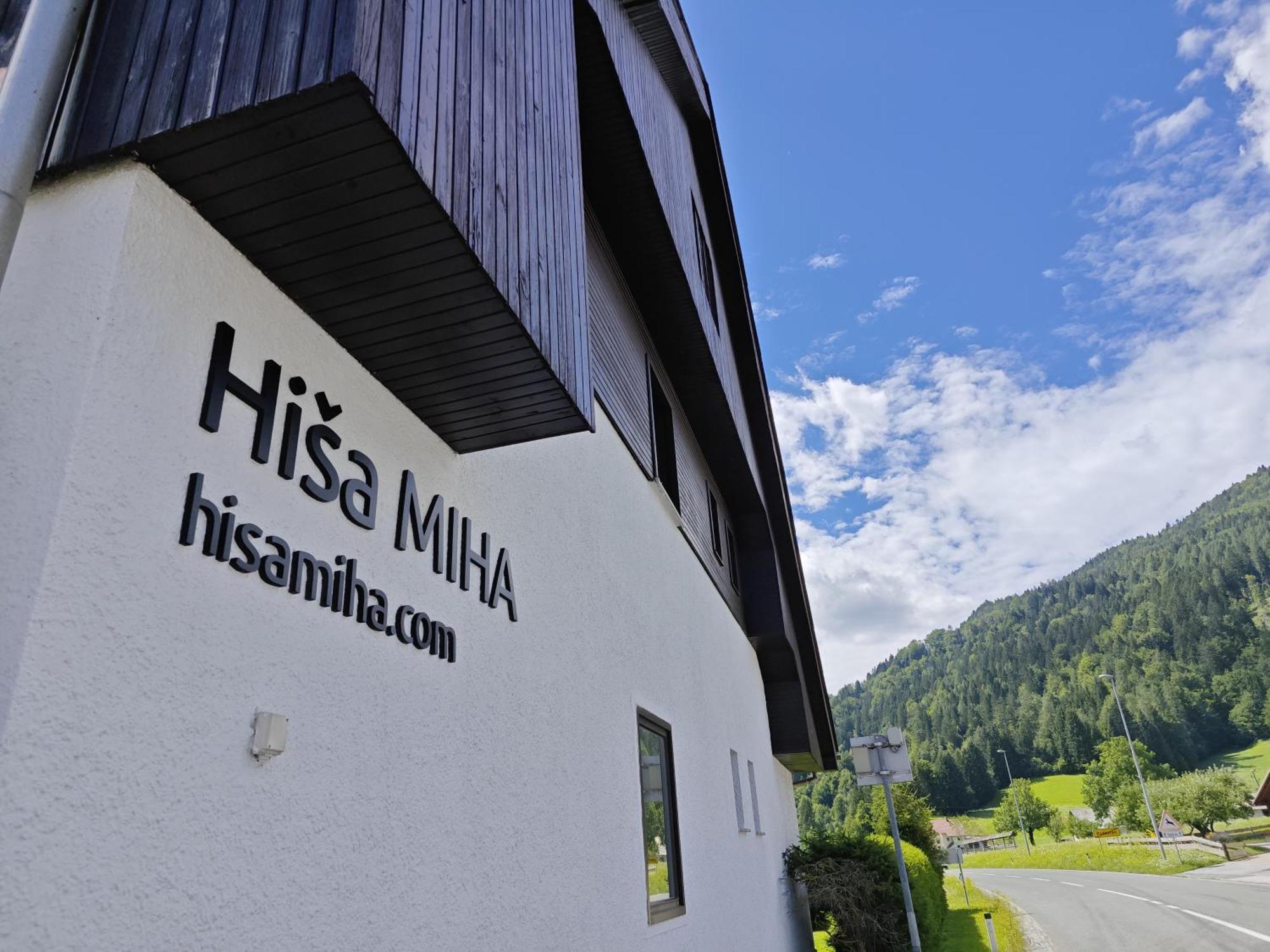 Apartment Hisa Miha Stunning Spacious House & Podkoren