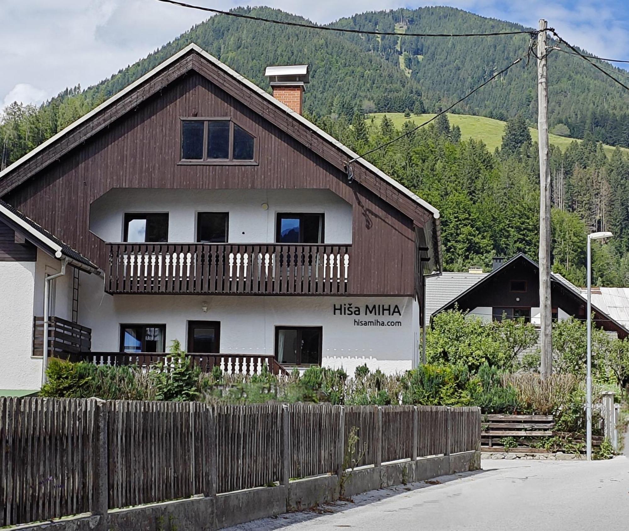 Hisa Miha Stunning Spacious House & Podkoren