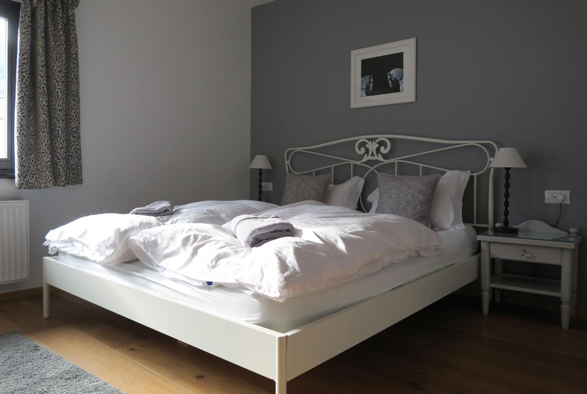 Apartment Hisa Miha Stunning Spacious House & Podkoren
