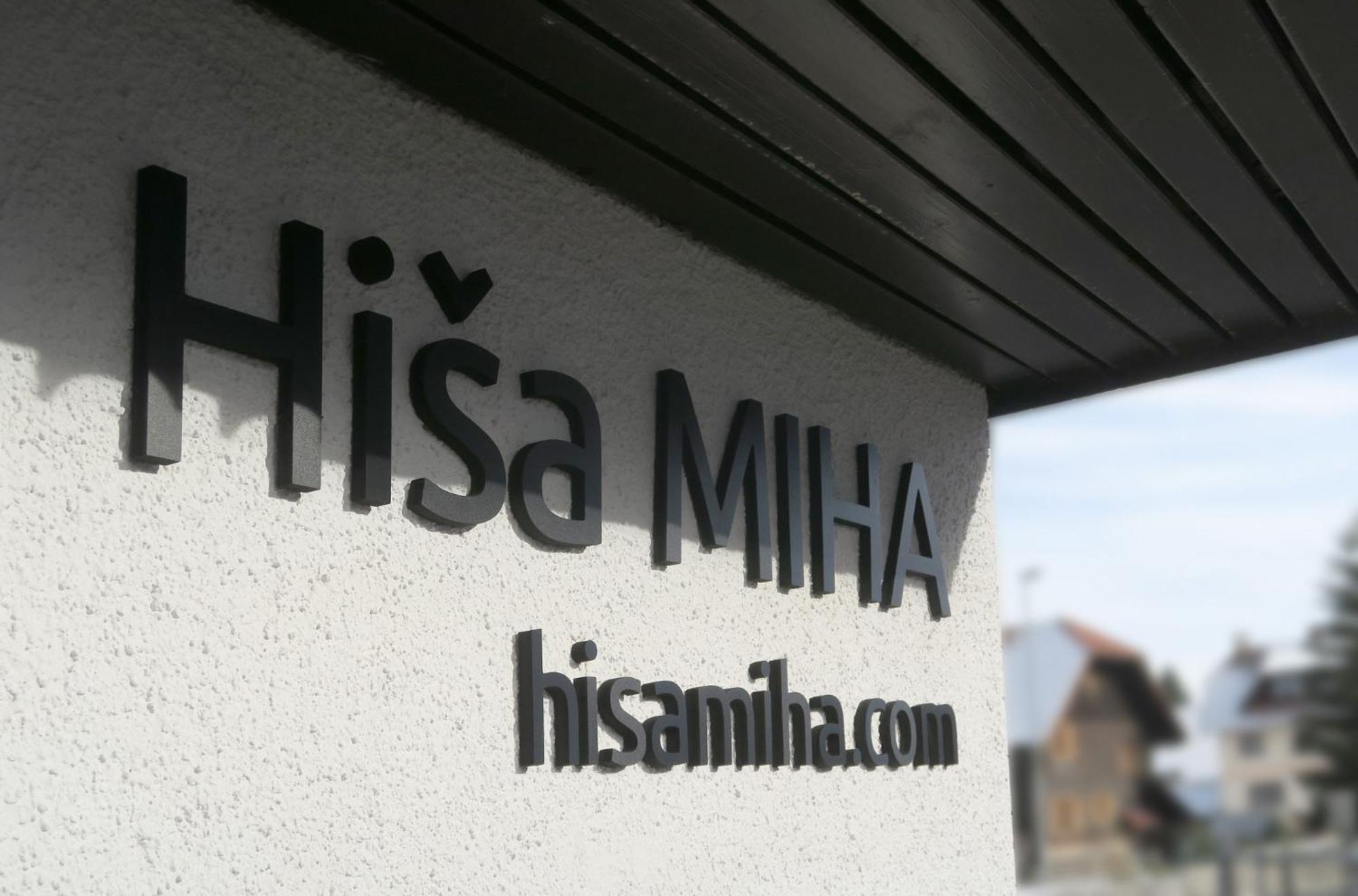 Apartment Hisa Miha Stunning Spacious House & Podkoren *